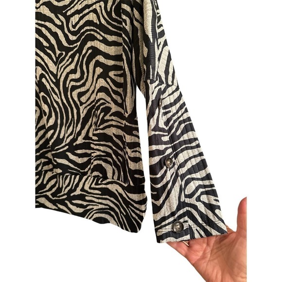 Fortune & Ivy Zebra Print Blouson Top - Picture 2 of 7